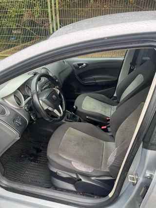 SEAT Ibiza vendo o cambio por monovolumen