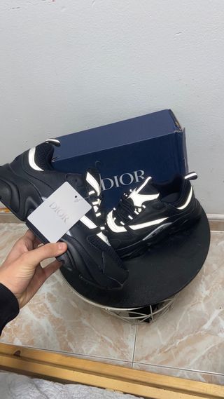 Zapatillas  B22 Negras y Plateadas