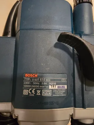 Fresadora Bosch GOF 900 CE