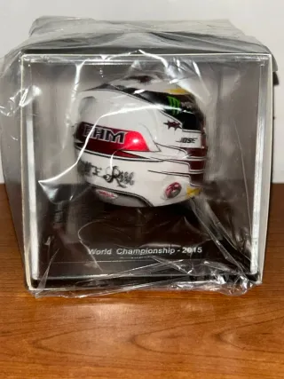 Casco Lewis Hamilton 2015 Championship f1 1/5