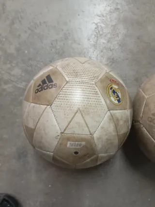 2 Balones de Fútbol Adidas del real Madrid