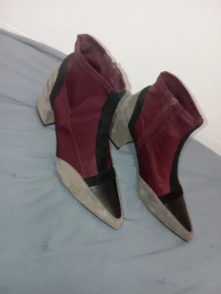 Botines Buonarotti grises y bourdeos