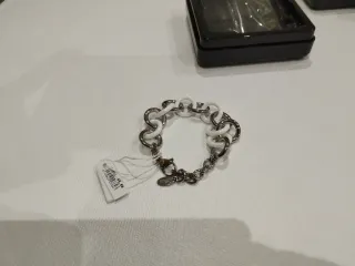 Pulsera Lotus Acero Eslabones Blancos y Plateados