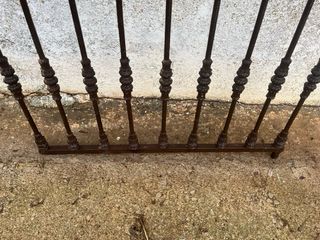 Puerta antigua hierro forjado