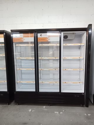 Neveras Expositoras de Bebidas Nuevas