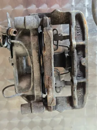 Pinzas de freno delanteras Audi