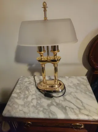 Juego de lámparas dorado y blanco (2)