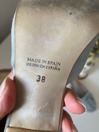 Zapatos Bershka azules con cordones y flecos