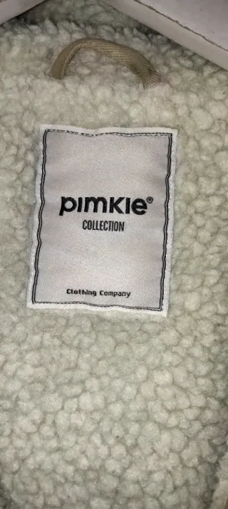 Abrigo beige Pimkie con capucha forrada