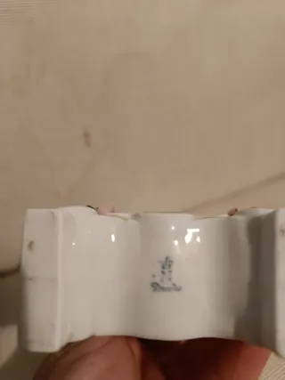 Reloj de sobremesa de porcelana