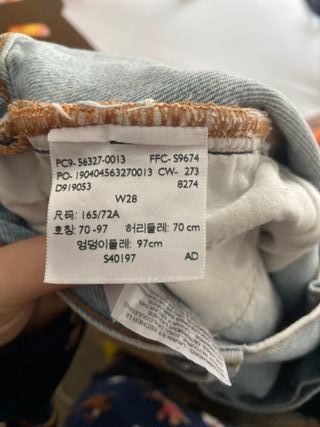 Shorts Levi's vaqueros desgastados