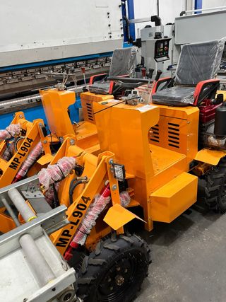 Pala cargadora MP-L904