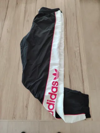 Pantalón chándal Adidas NUEVO