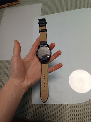 Elegante Reloj Negro Correa Cuero