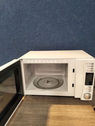 Microondas Candy X-Range CMXG20DW con Grill