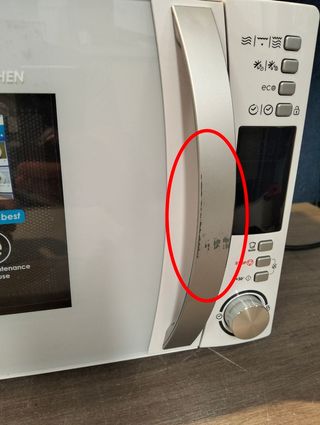 Microondas Candy X-Range CMXG20DW con Grill