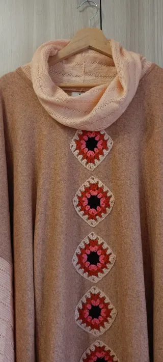 Poncho Patricia Mora Boho Chic Beige/Rosa