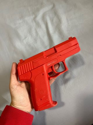 Red Gun. Pistola de Goma roja.