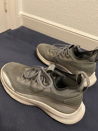 Zapatillas Under Armour Curry Grises talla 42,5