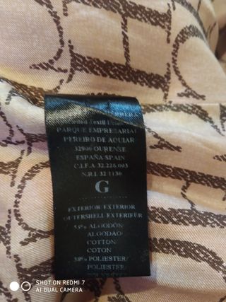 Gabardina Carolina Herrera Roja