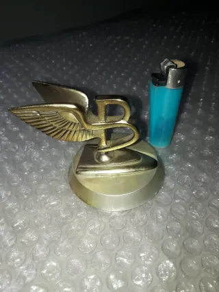 Figura adorno capó Flying B de Bentley