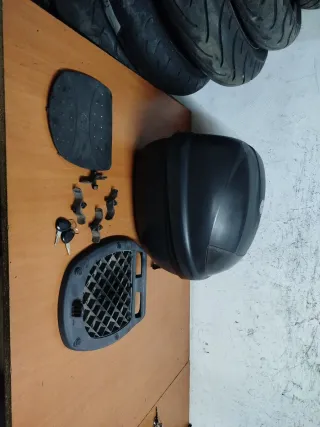 Baúl Honda SH 125/300 (2012) + Accesorios