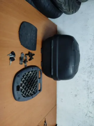 Baúl Honda SH 125/300 (2012) + Accesorios