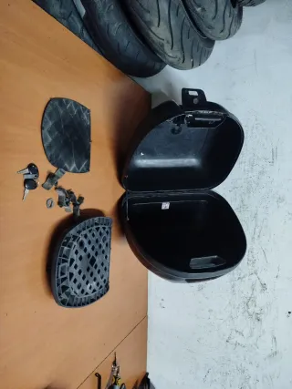 Baúl Honda SH 125/300 (2012) + Accesorios