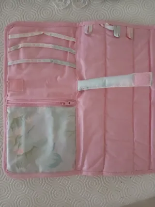 Portagioie Camomilla ricamato a mano con nome