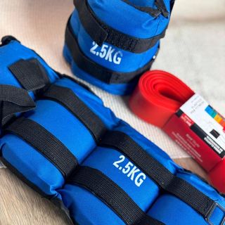 2 Pesas Tobilleras 2.5kg + Banda Elástica 45kg