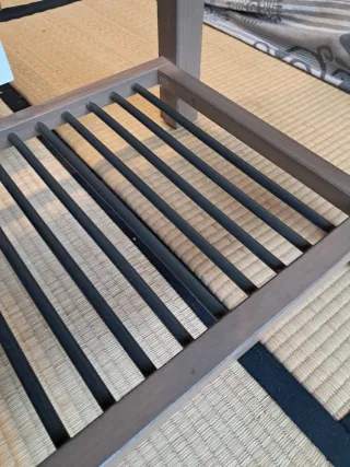 Mesa auxiliar IKEA RYKENE madera y metal