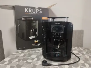 Cafetera Krups Essential Nespresso EA8100