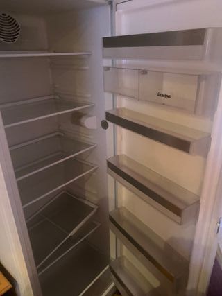 Nevera vertical Siemens y congelador zanussi