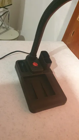 Lampada da tavolo nera