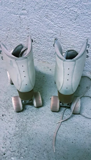Patines artísticos blancos 4 ruedas