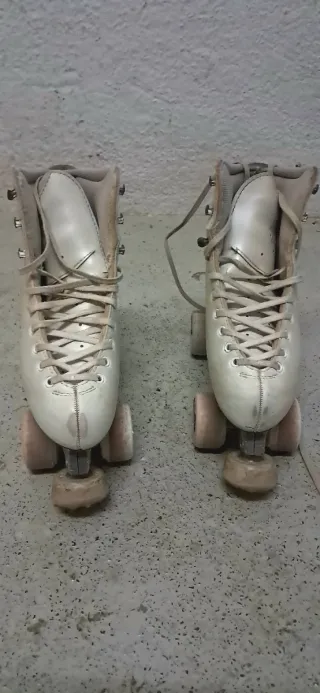 Patines artísticos blancos 4 ruedas
