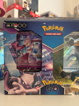 Pokemon TCG Caja Mewtwo V & Melmetal V