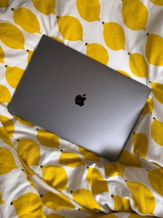 MacBook Pro 256 GB (2017) Plata