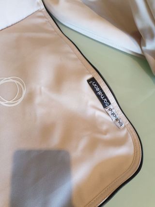 CAPOTA EXTENSIBLE Y CUBRE CAPAZO MARFIL BUGABOO