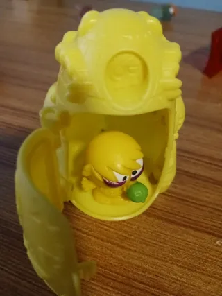 Colección Zomlings - Figuras y edificios.