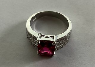 Anello donna con rubino sintetico