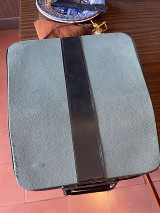 Maquina de escribir olivetti lettera 32