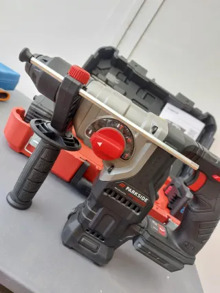 Taladro Perforador Parkside con Accesorios