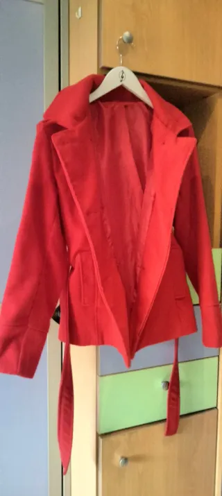 Abrigo Rojo
