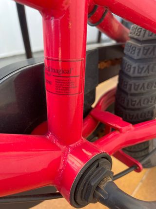 Bicicleta infantil roja