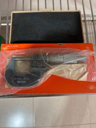 Micrometro analógico Mitutoyo Japón