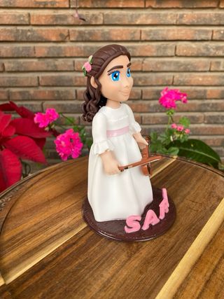 Figura niña comunión personalizada