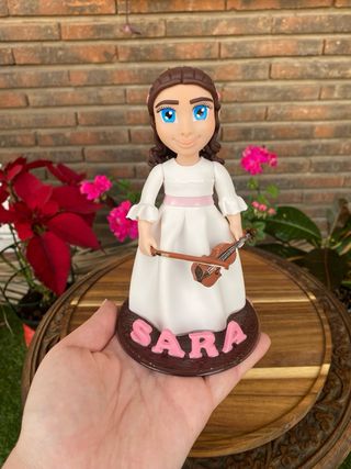 Figura niña comunión personalizada
