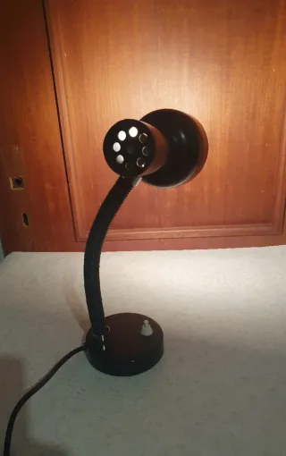 Lampada da tavolo nera