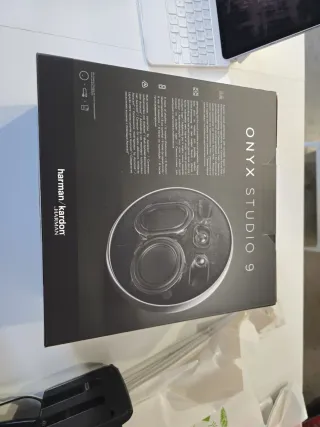 Harman Kardon Onyx Studio 9